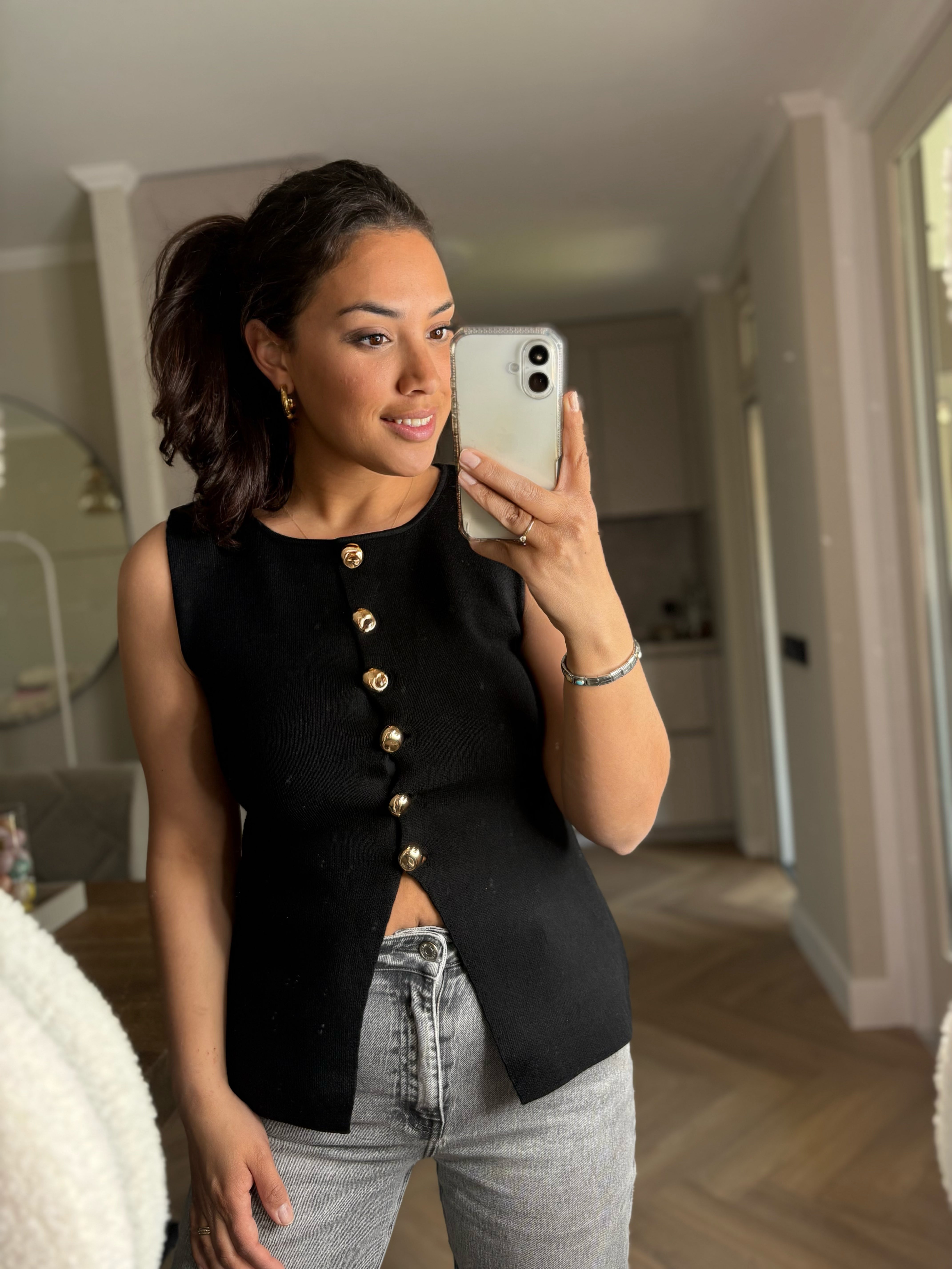 Ebony Curve Top